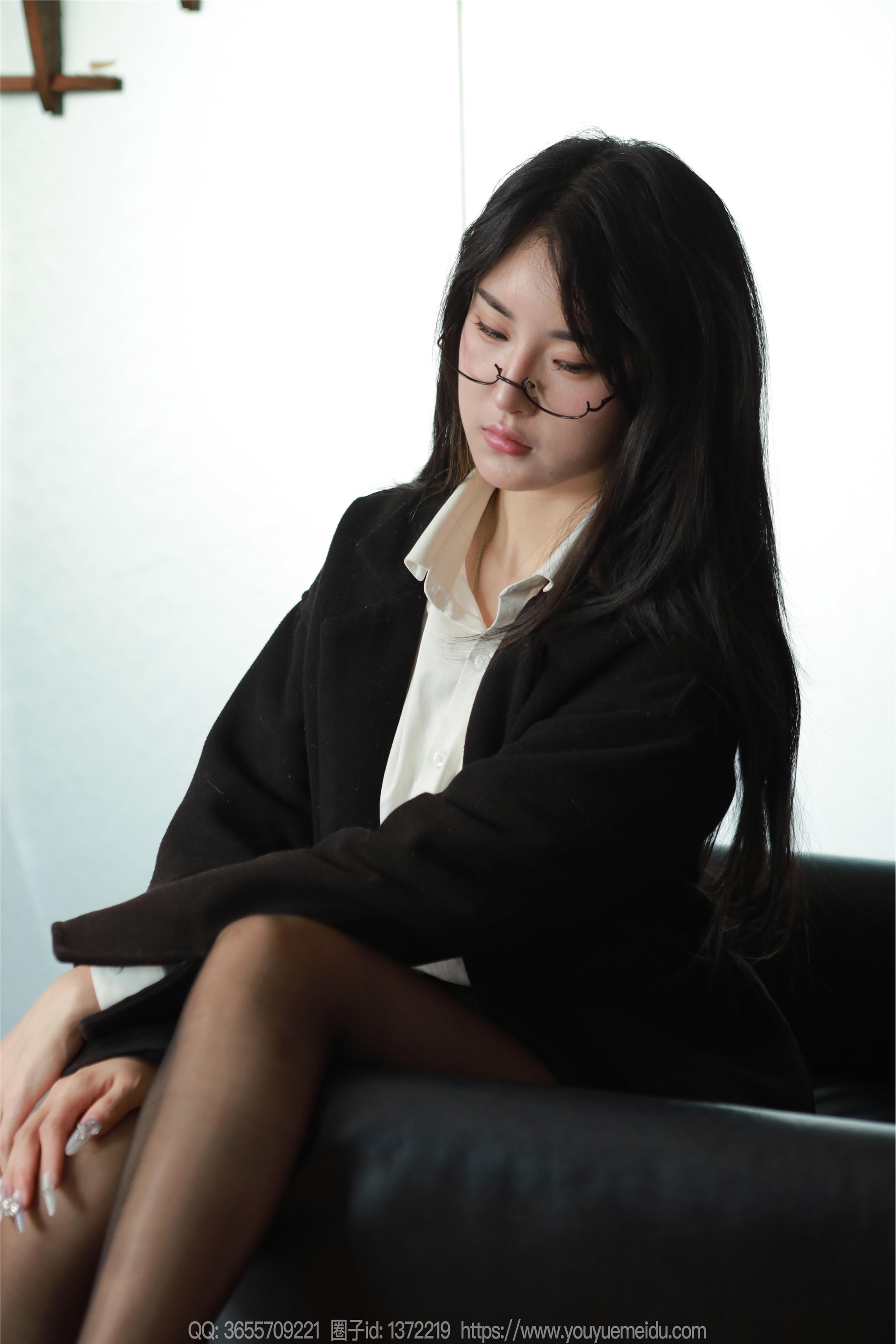 IESS异思趣向  2024.12.24 丝享家 1932 小宝《黑色外套（上）》